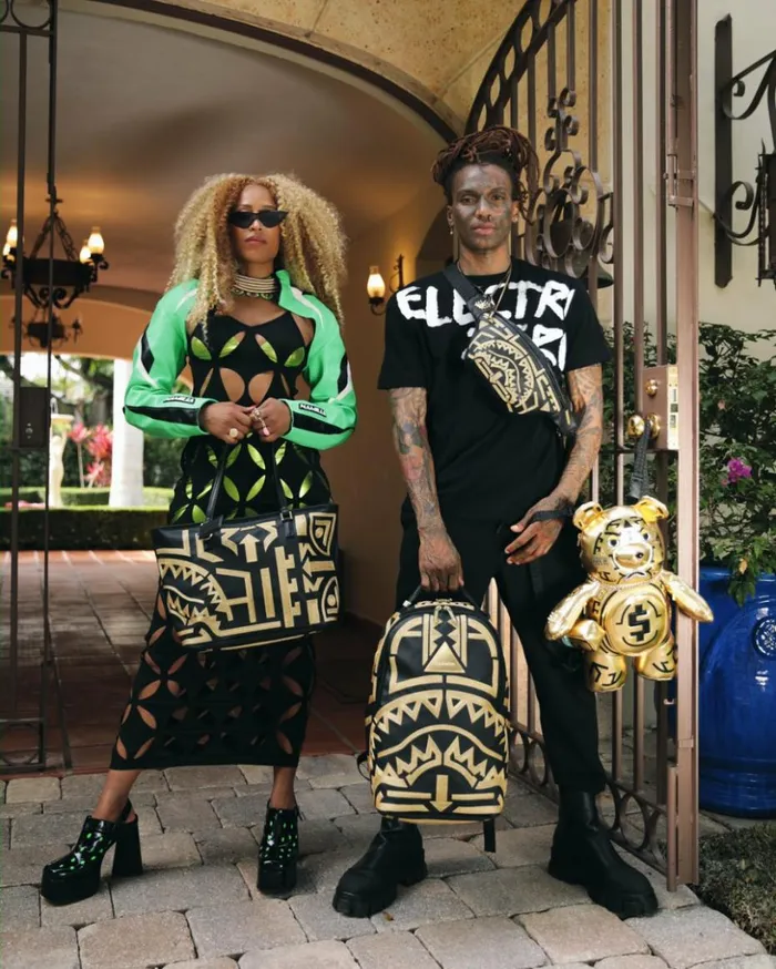 AI8 AFRICAN INTELLIGENCE PATH TO THE FUTURE II TOTE Bags SPRAYGROUND