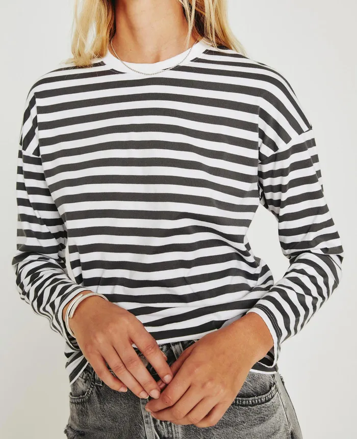 AG Jeans Tees and Tanks Women Fay LS Crew TRUE WHITEFOLKESTONE GREY AG Jeans Tees and Tanks Women Fay LS Crew TRUE WHITEFOLKESTONE GREY