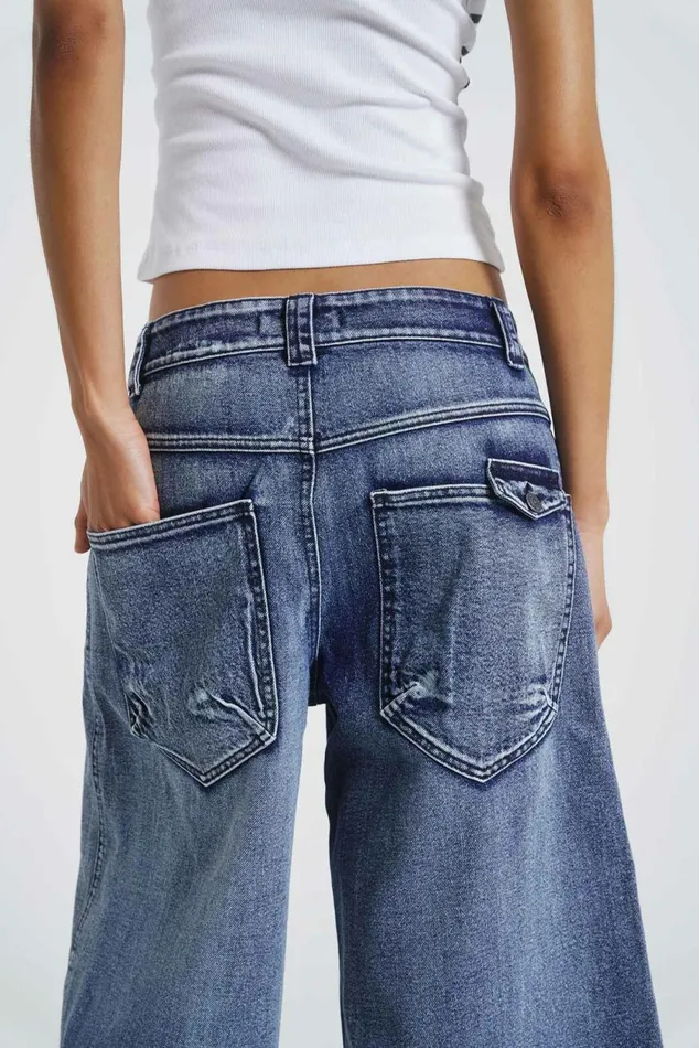 Axle Acid Wash Denim Jorts Blue Women Jaded London Shorts and Jorts Axle Acid Wash Denim Jorts Blue Women Jaded London Shorts and Jorts