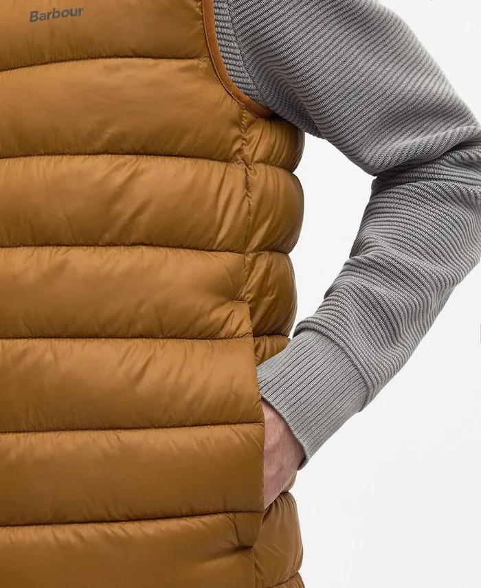 Bretby Gilet Black Men Barbour Gilets and Liners