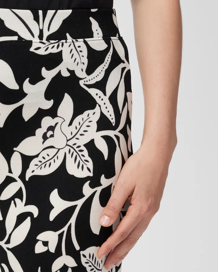 Chico039s Travelers Floral Print Crops BlackWhite Women Pants