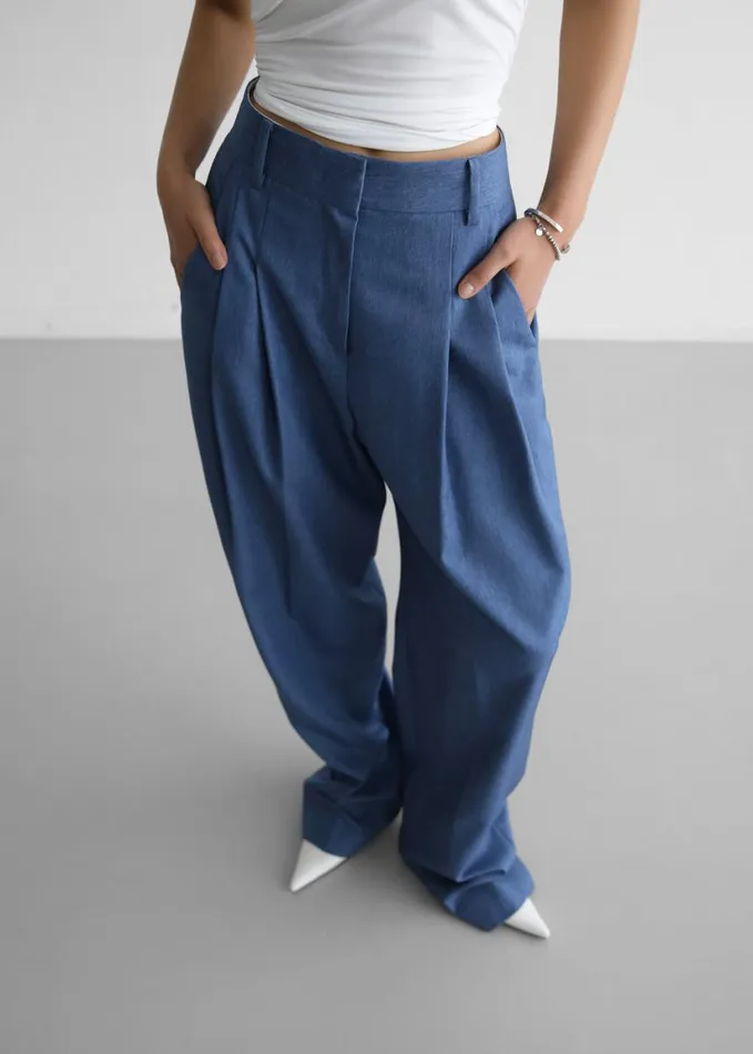 Clothing Women The Frankie Shop Cooper Pintuck Trousers 8211 Blue