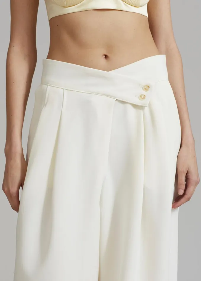 Clothing Women The Frankie Shop Eloise Trousers 8211 Cream