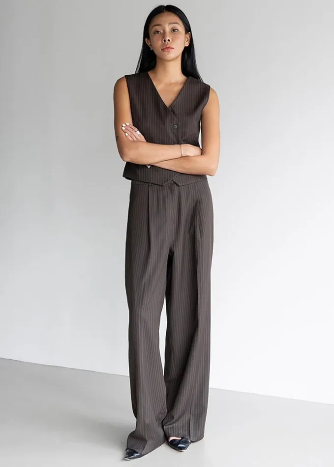 Clothing Women The Frankie Shop Ivey Pintuck Trousers 8211 BrownWhite Pinstripe