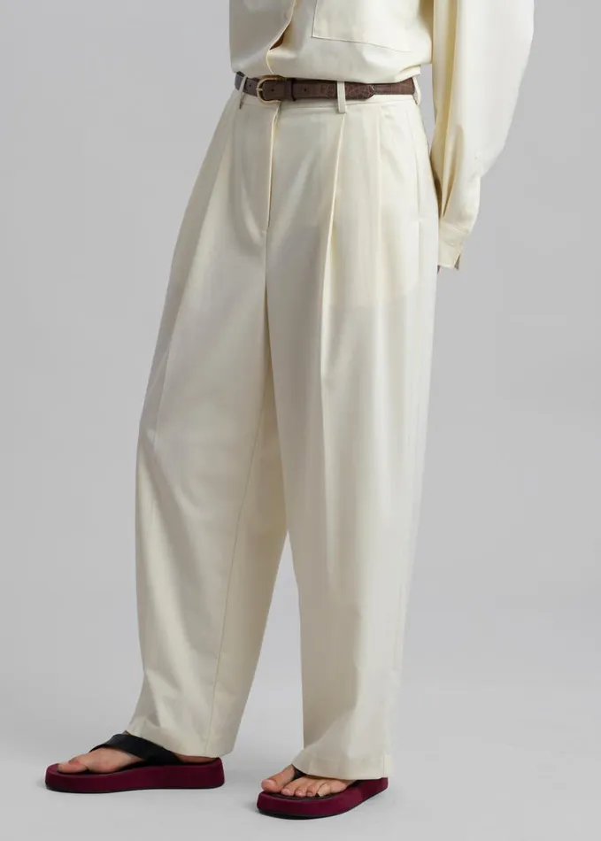 Clothing Women The Frankie Shop Jour Pleated Pants 8211 Cream