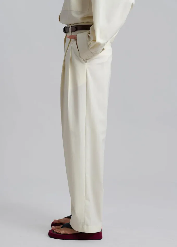 Clothing Women The Frankie Shop Jour Pleated Pants 8211 Cream