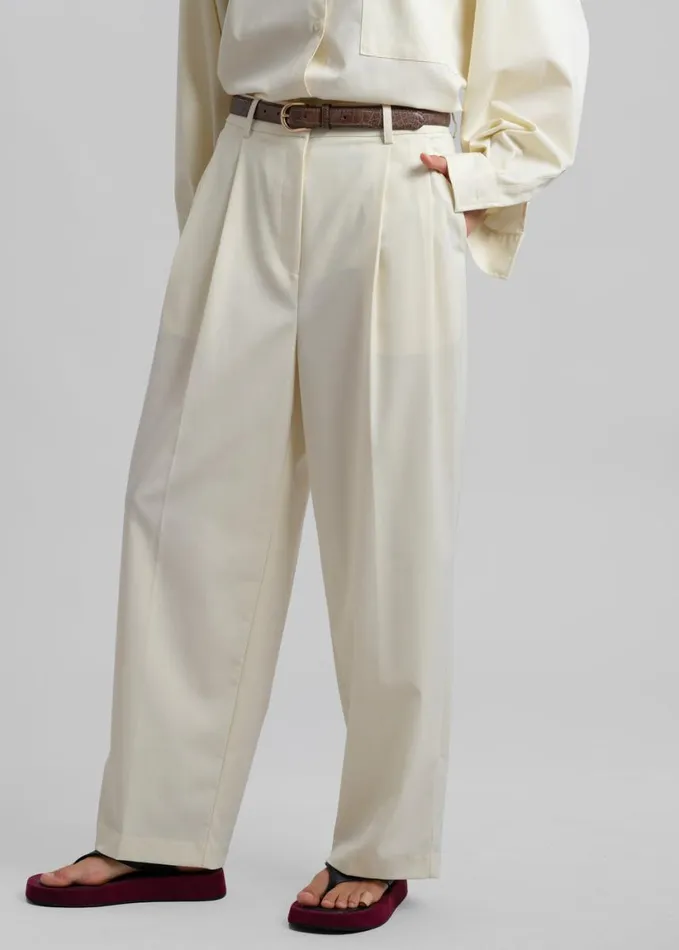 Clothing Women The Frankie Shop Jour Pleated Pants 8211 Cream