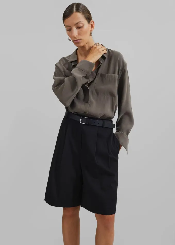 Clothing Women The Frankie Shop Sava Bermuda Shorts 8211 Black