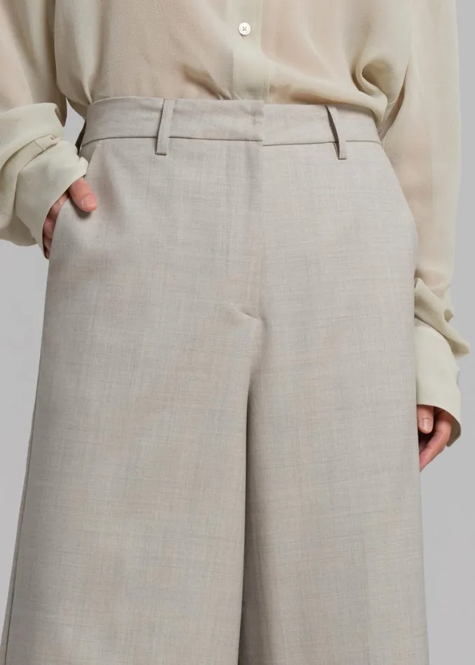 Clothing Women The Frankie Shop Tessa Wool Bermuda 8211 Beige