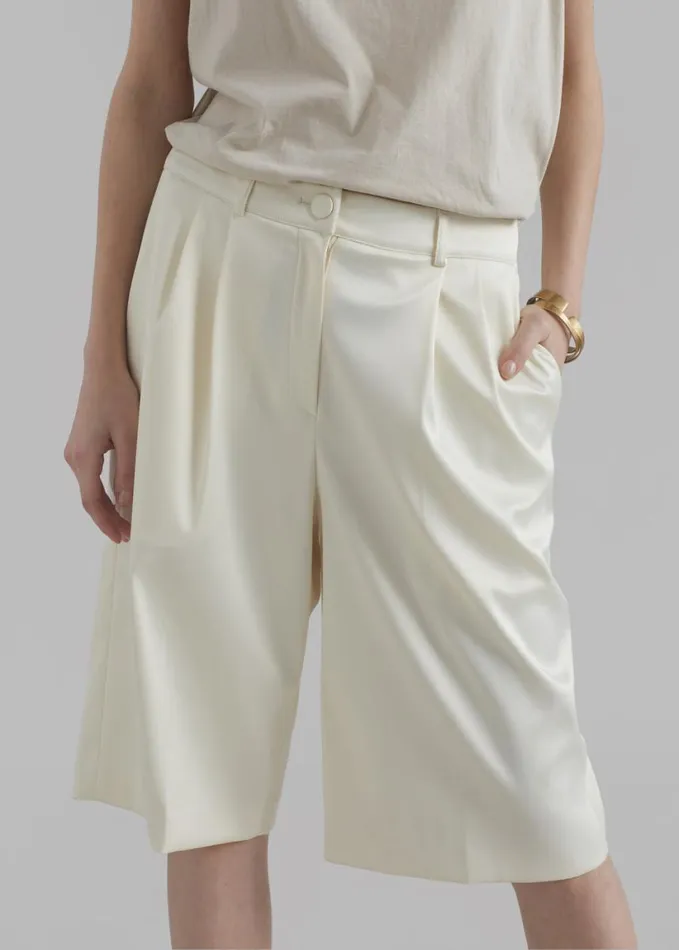 Clothing Women The Frankie Shop Vienna Satin Bermuda Shorts 8211 Cream