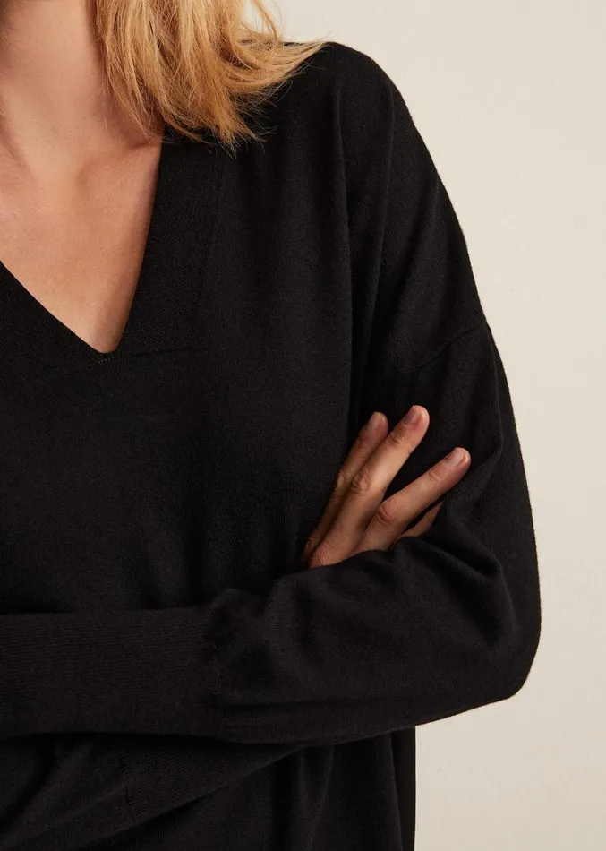 Flora Black VNeck Fine Knit Top Black Women Phase Eight Knitwear