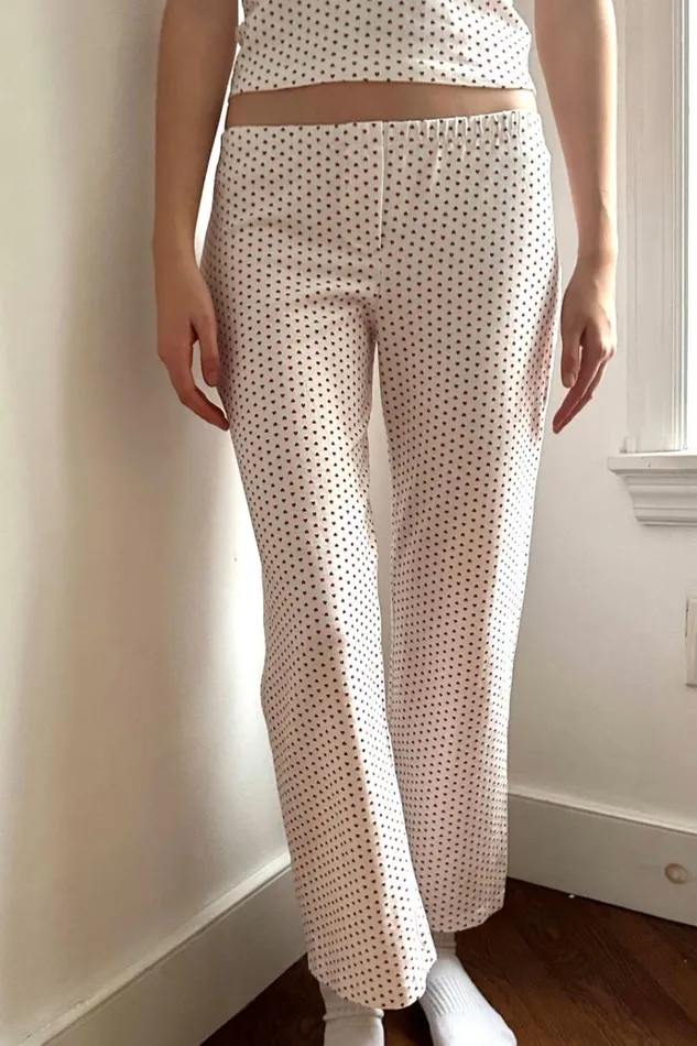 Keira Red Heart Sweatpants Ivory Women Brandy Melville Pajamas