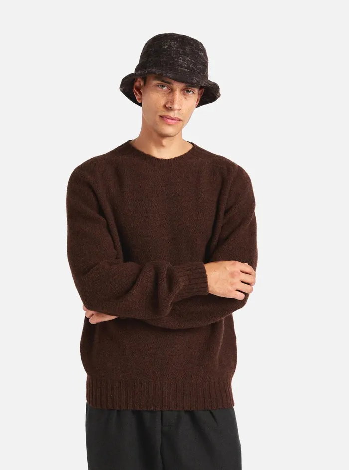 Knitwear Men Universal Works Universal Works Seamless Crew In Coffee Supersoft Knit
