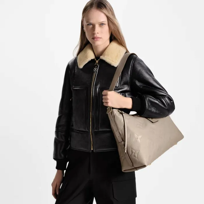 Louis Vuitton CarryAll Bag Louis Vuitton Tourterelle Gray M46292 CarryAll MM 8211 Louis Vuitton Handbag Store 8211 Women Louis Vuitton CarryAll Bag Louis Vuitton Tourterelle Gray M46292 CarryAll MM 8211 Louis Vuitton Handbag Store 8211 Women