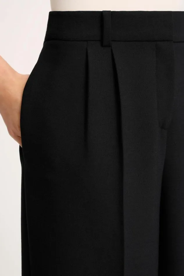 Luisa Spagnoli Pants Oby 8211 Creased Pants 8211 Fashion Show Black 8211 Women Luisa Spagnoli Pants Oby 8211 Creased Pants 8211 Fashion Show Black 8211 Women
