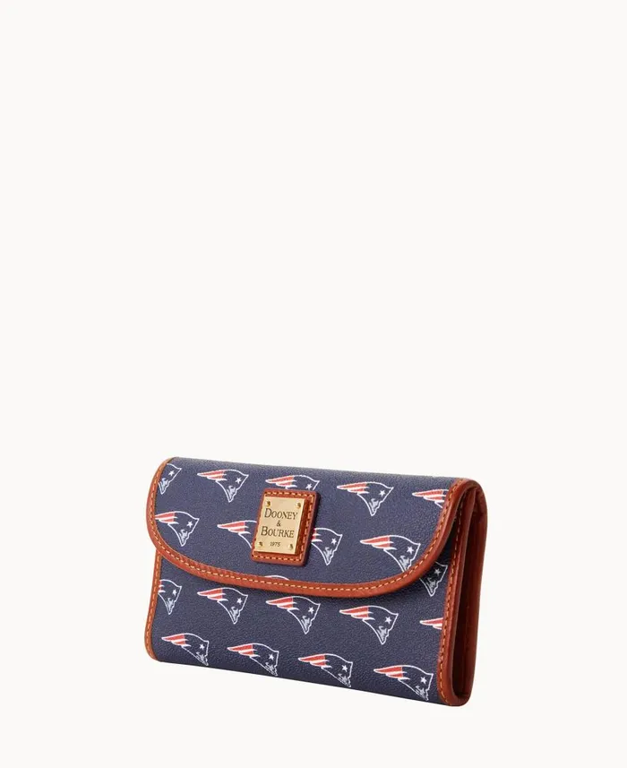 ManWoman NFL Patriots Cont Clutch Patriots Dooney and Bourke Wallets ManWoman NFL Patriots Cont Clutch Patriots Dooney and Bourke Wallets