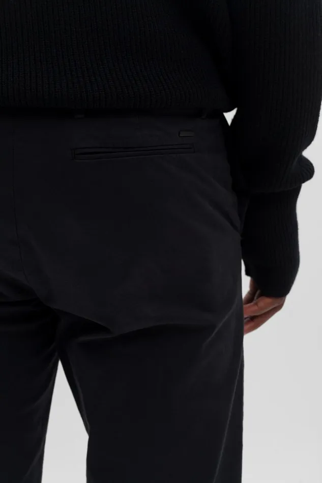 Men Aros Regular Italian Brushed Twill Chino Black Norse Projects Trousers