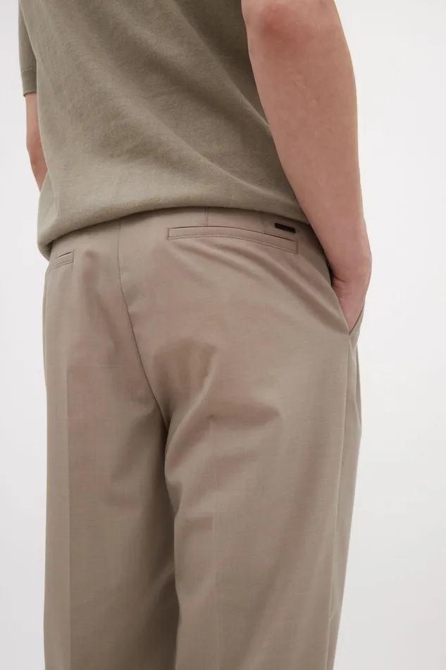 Men Benn Relaxed Light Wool Pleated Trouser Light Khaki Norse Projects Trousers