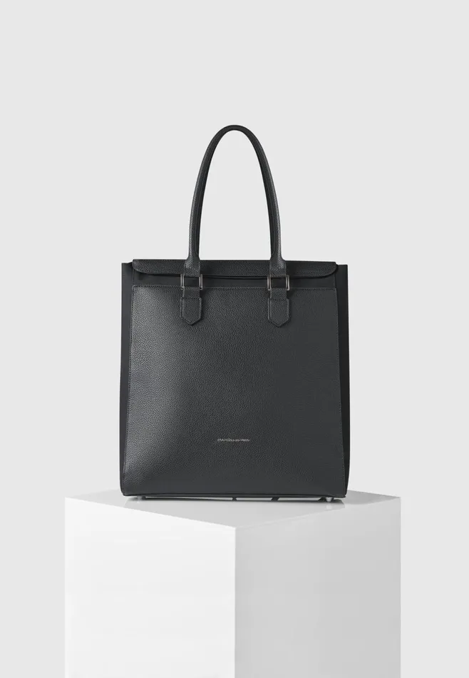Men Manire De Voir Tote Backpack Black