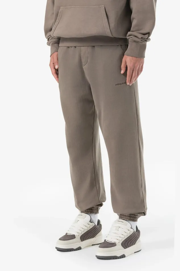 Men Pegador Pants and Joggers Logo Heavy Sweat Jogger Vintage Dust Brown Men Pegador Pants and Joggers Logo Heavy Sweat Jogger Vintage Dust Brown
