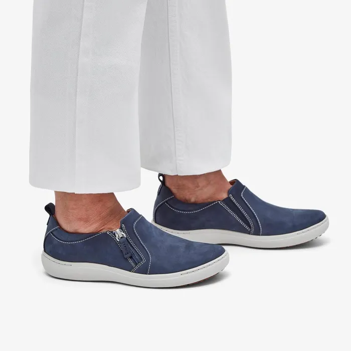 Nalle Lilac Navy Nubuck Women Clarks Sneakers