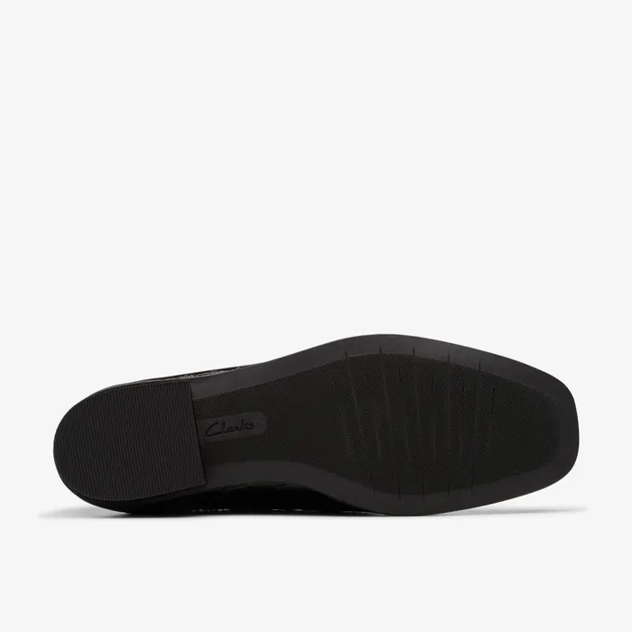 Sarafyna Freva Black Interest Women Clarks SlipOns