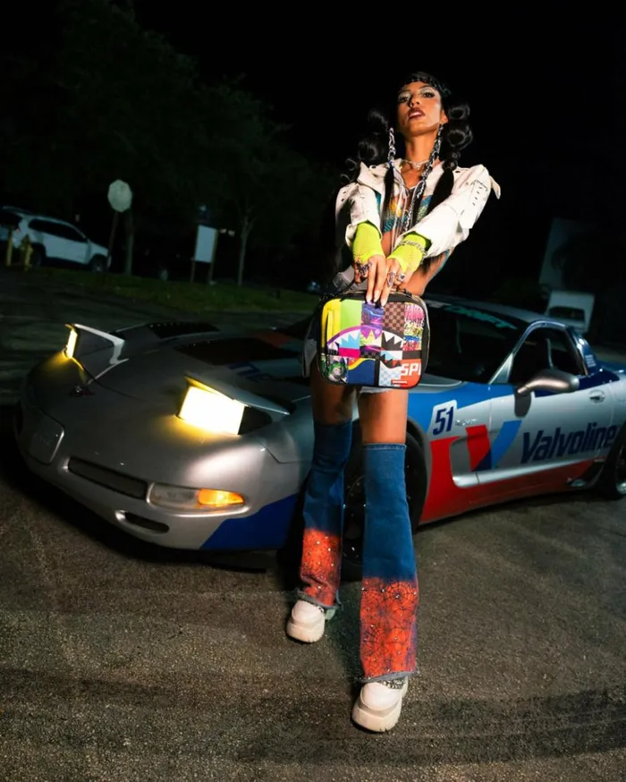 SHARK MASTERPIECES SNACKPACK Bags SPRAYGROUND