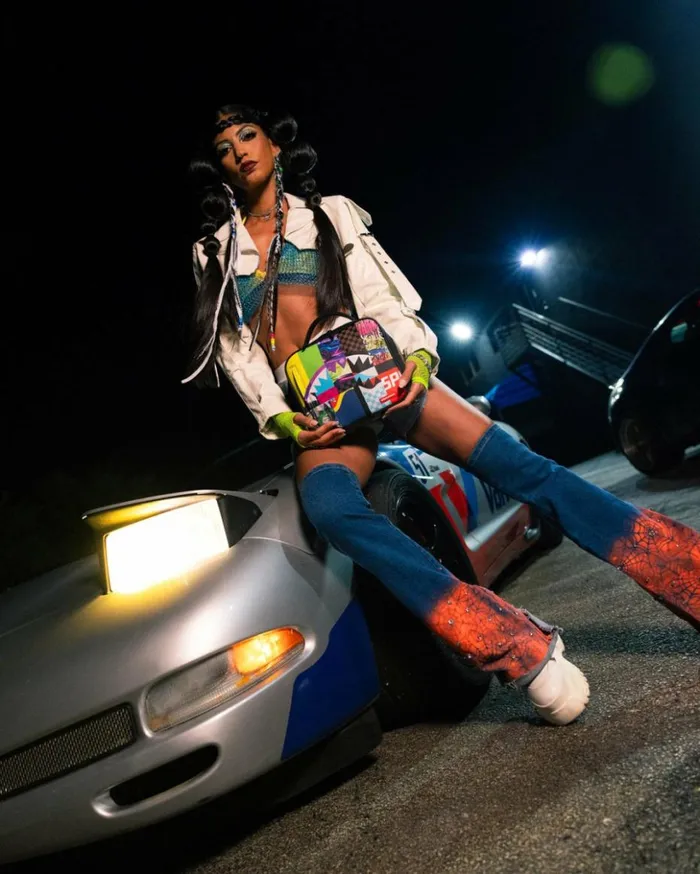 SHARK MASTERPIECES SNACKPACK Bags SPRAYGROUND