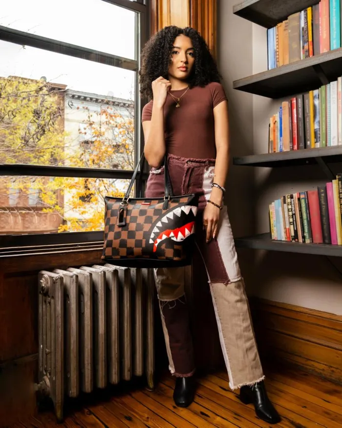 SHARKS IN PARIS VANQUISH TOTE Bags SPRAYGROUND