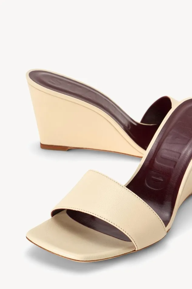 STAUD Platforms and Wedges Women STAUD BILLIE WEDGE CREAM STAUD Platforms and Wedges Women STAUD BILLIE WEDGE CREAM
