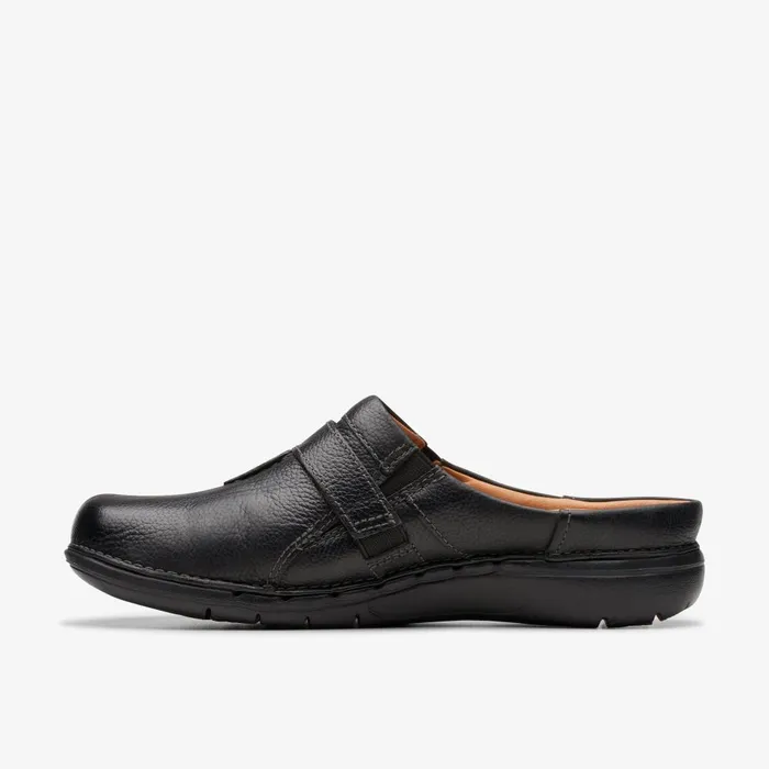 Un Loop Ease Black Leather Women Clarks Clogs and Mules