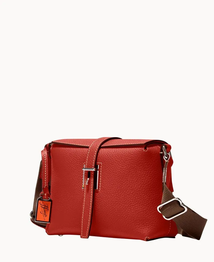 Woman Henrys Foldover Crossbody Red Dooney and Bourke Crossbodies Woman Henrys Foldover Crossbody Red Dooney and Bourke Crossbodies