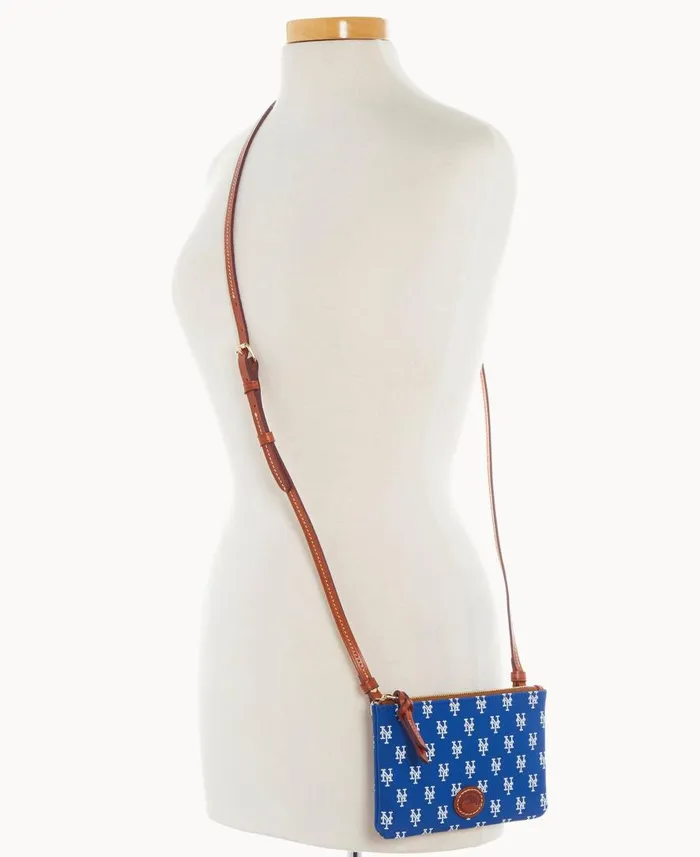 Woman MLB Mets Top Zip Crossbody Mets Dooney and Bourke Crossbodies Woman MLB Mets Top Zip Crossbody Mets Dooney and Bourke Crossbodies