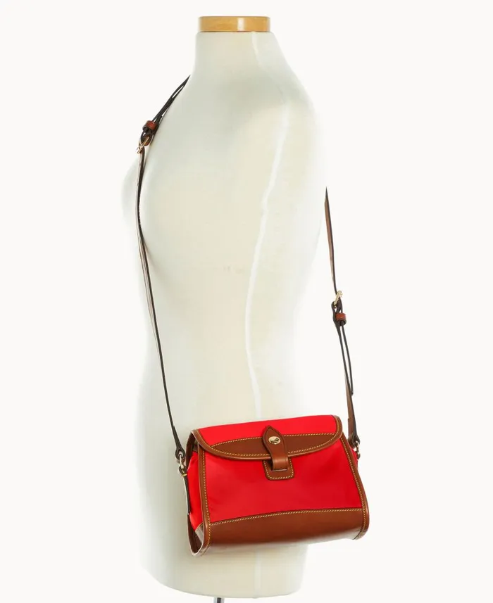 Woman Wayfarer Flap Crossbody Red Dooney and Bourke Crossbodies Woman Wayfarer Flap Crossbody Red Dooney and Bourke Crossbodies