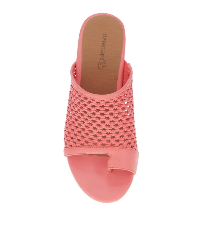 Women Bethie Wedge Sandal Coral Cove Baretraps Wedge Sandals