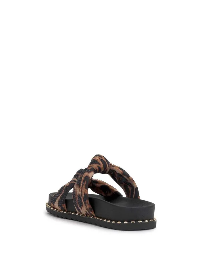Women Caralyna Flat Sandal In Leopard Jessica Simpson Flats
