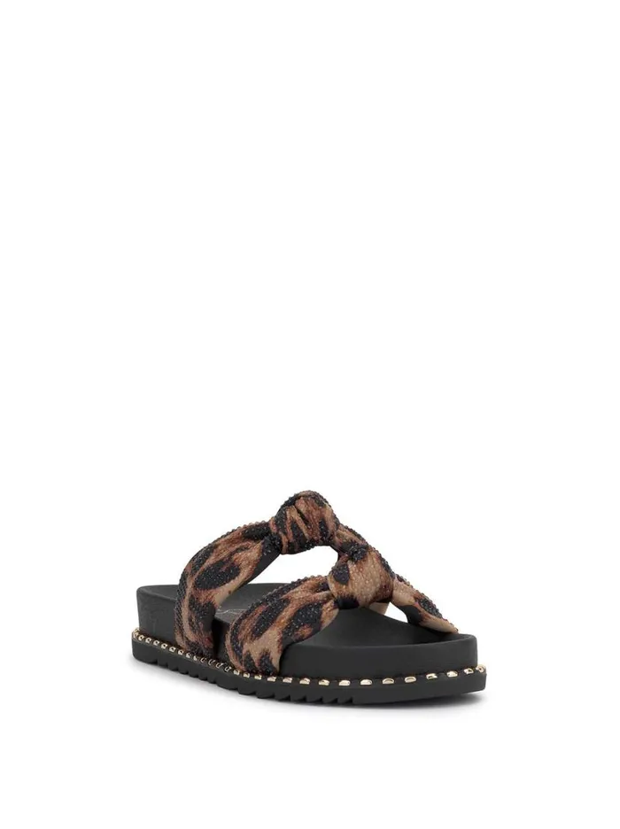 Women Caralyna Flat Sandal In Leopard Jessica Simpson Flats