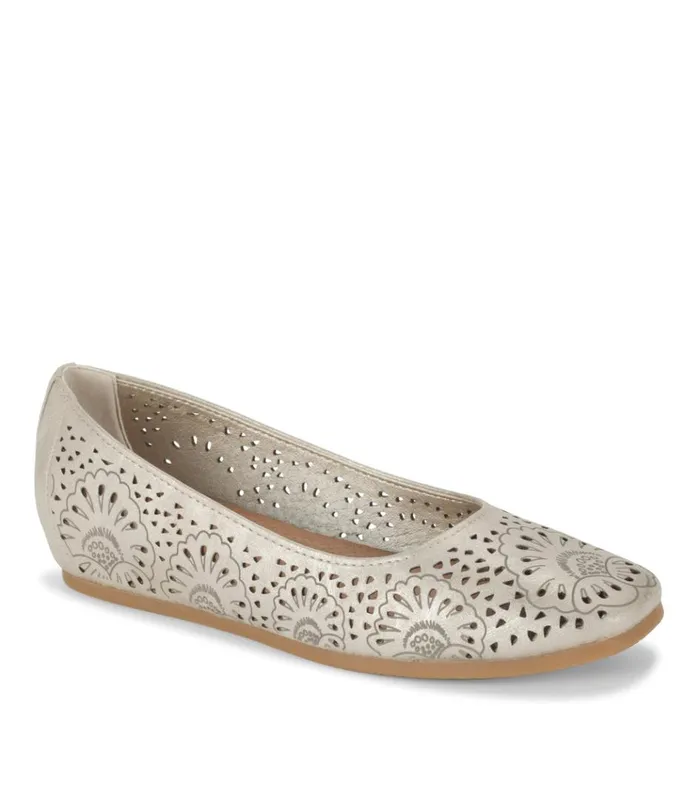 Women Chika Casual Flat Champagne Baretraps Flats and Loafers