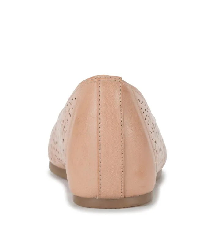 Women Chika Casual Flat Rouge Baretraps Flats and Loafers