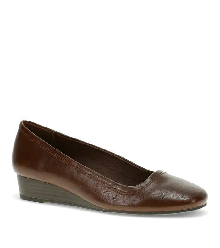 Women Covette Wedge Slip On Bloodstone Baretraps Dress Shoes