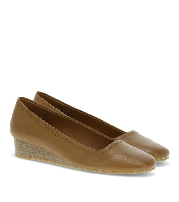 Women Covette Wedge Slip On Walnut Baretraps Flats and Loafers