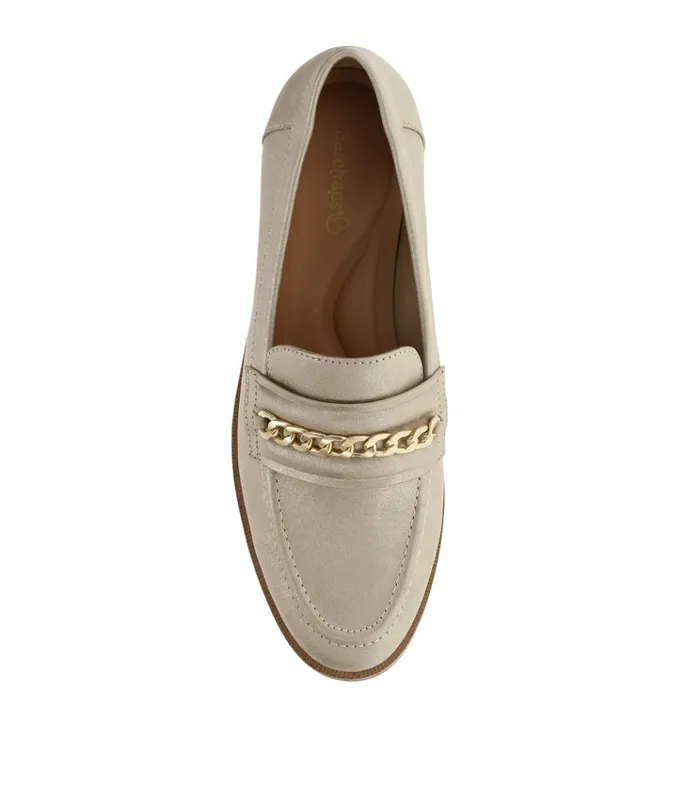 Women Emmie Loafer Champagne Baretraps Flats and Loafers