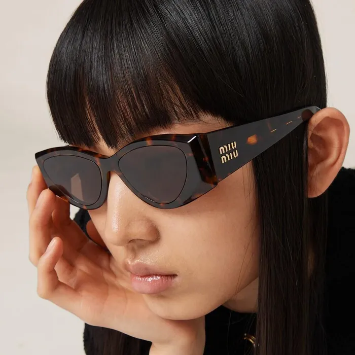 Women Eyewear Miu Miu Miu Miu Logo Sunglasses Coffee Lenses Women Eyewear Miu Miu Miu Miu Logo Sunglasses Coffee Lenses