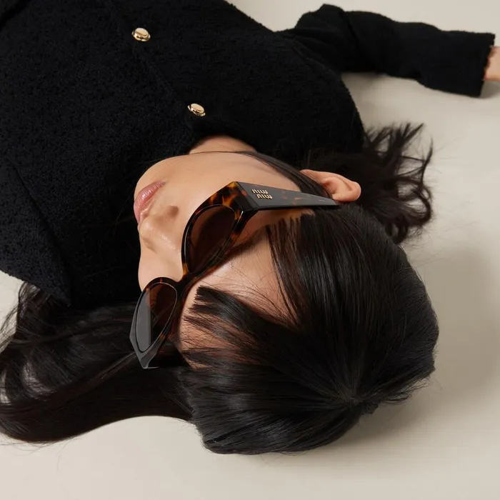 Women Eyewear Miu Miu Miu Miu Logo Sunglasses Coffee Lenses Women Eyewear Miu Miu Miu Miu Logo Sunglasses Coffee Lenses