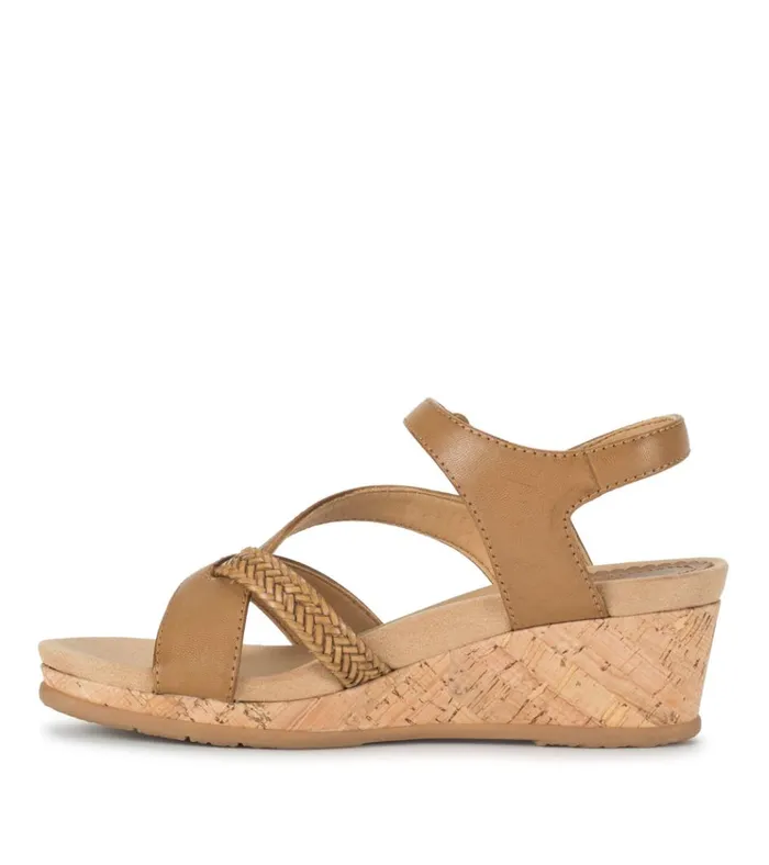 Women Farah Wedge Sandal Caramel Baretraps Wedge Sandals