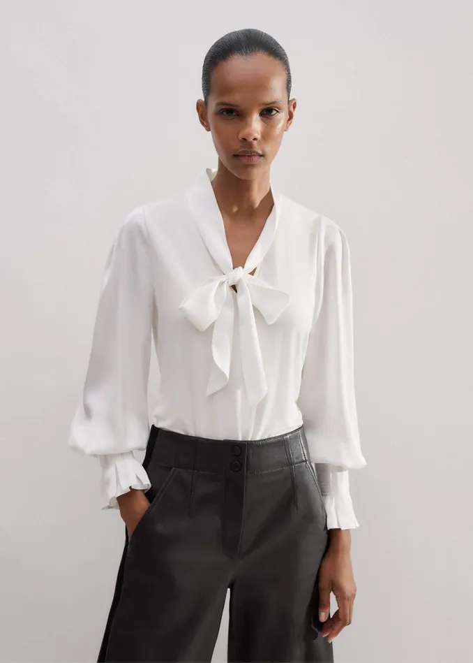Women Fluid Pussybow Layering Blouse Soft White MEEM