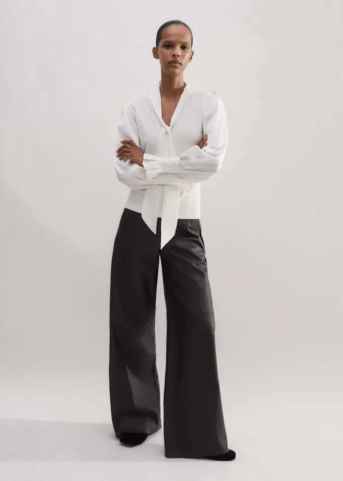 Women Fluid Pussybow Layering Blouse Soft White MEEM