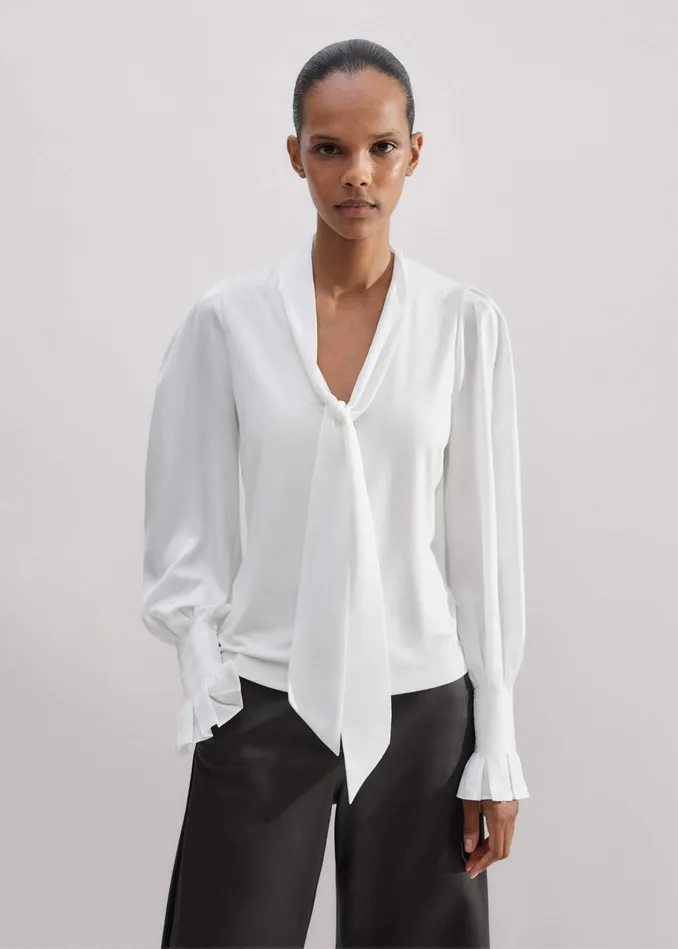 Women Fluid Pussybow Layering Blouse Soft White MEEM
