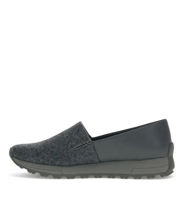 Women Gennie Slip On Dark Grey Baretraps Sneakers