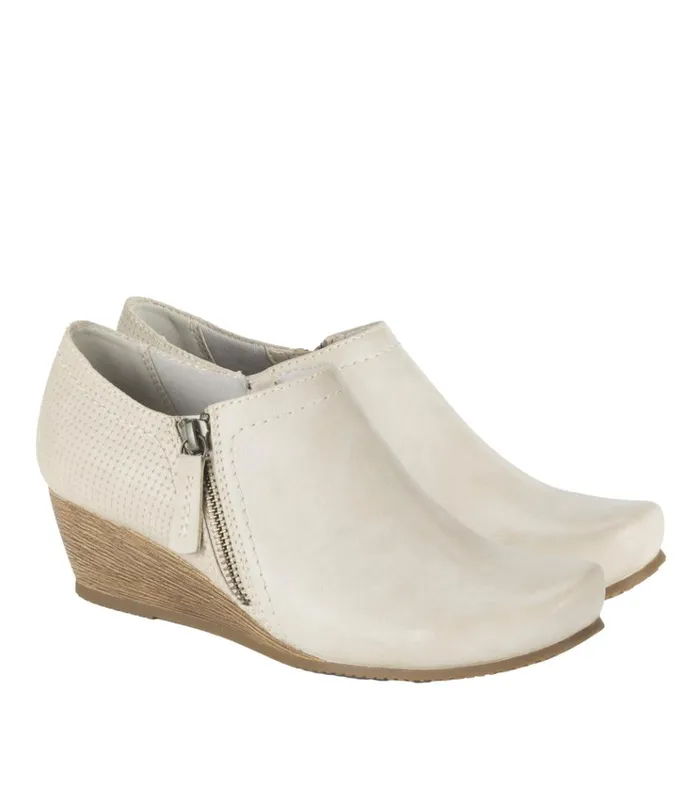 Women Louise Wedge Ankle Bootie Milkyway Baretraps Booties